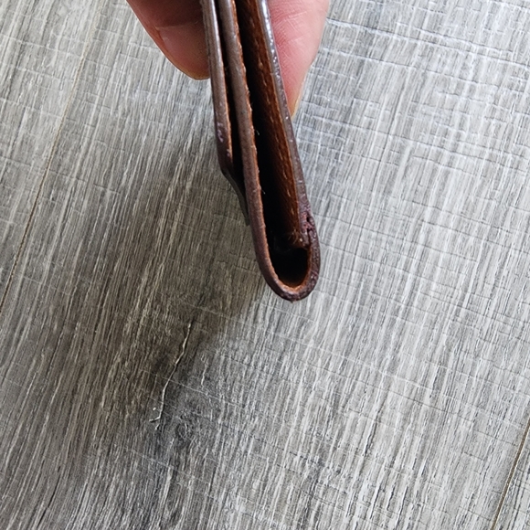 SALE Louis Vuitton Monogram 6 Ring Key Case - Picture 12 of 16